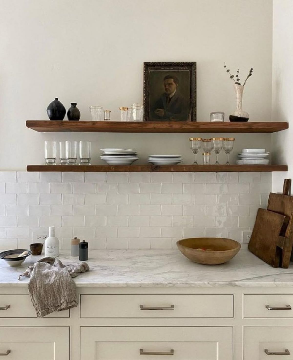 Tableware arranged for everyday dining