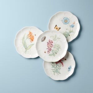 Matte White Floral Accent Decorative Plate